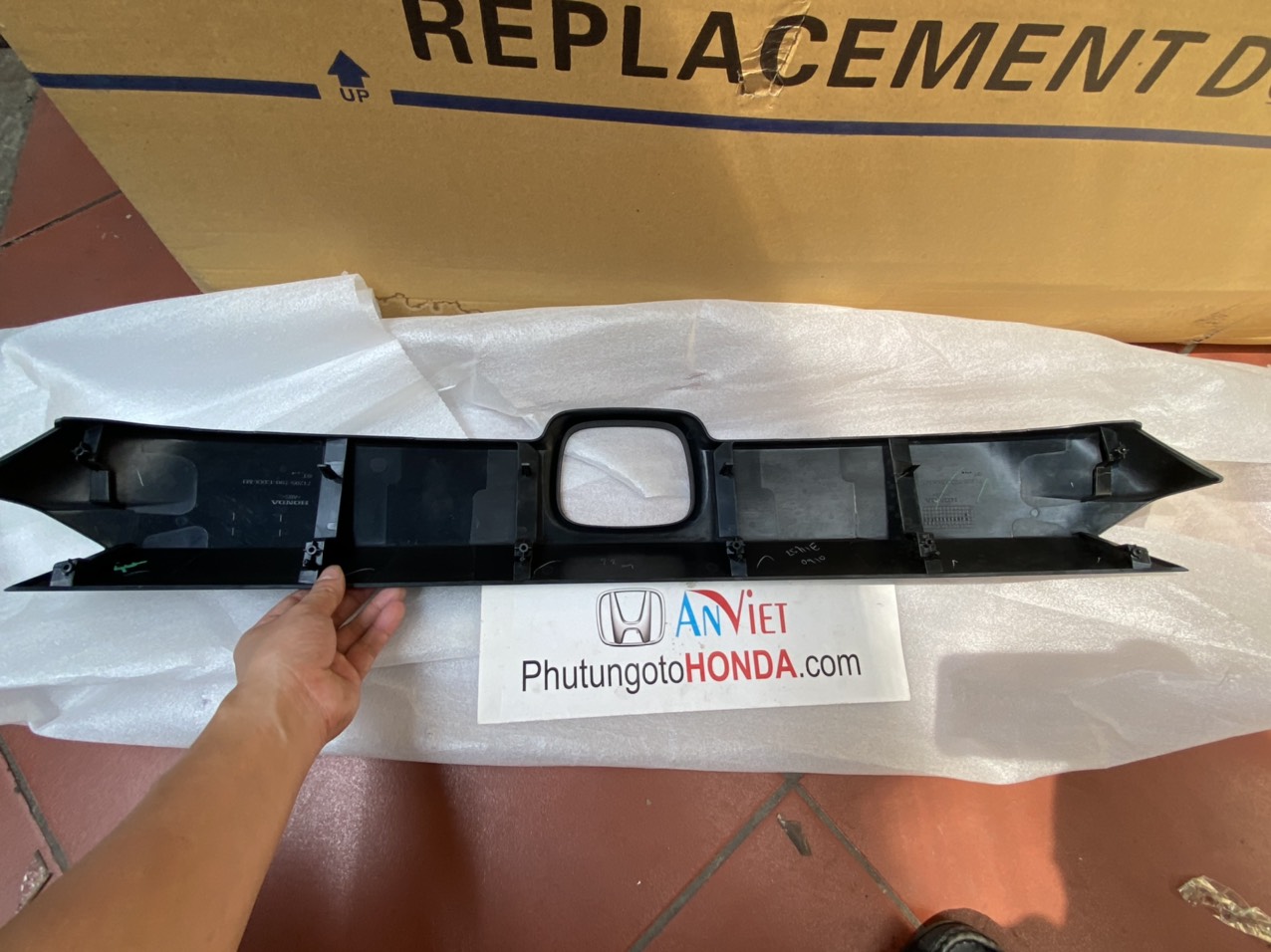 Miếng mạ trên mặt ca lăng xe Honda City 2021-2022